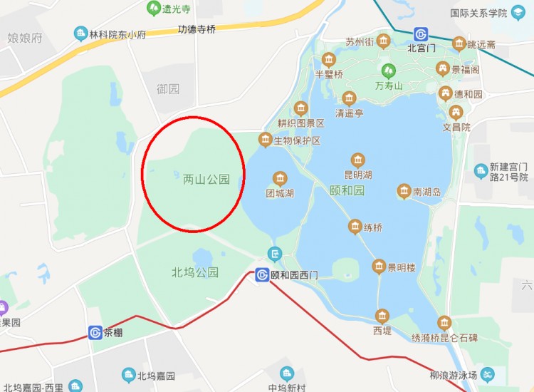 北京市海淀区两山公园漏洞：不允许带宠物进入，但是大狗可以进入